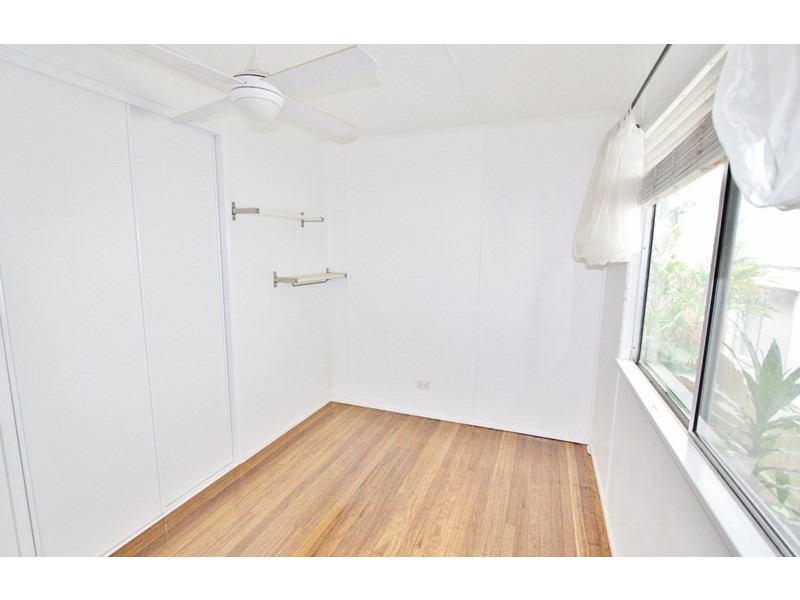 30 Dobbs Street, Holland Park West QLD 4121