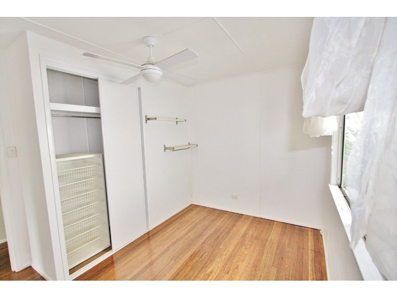 30 Dobbs Street, Holland Park West QLD 4121