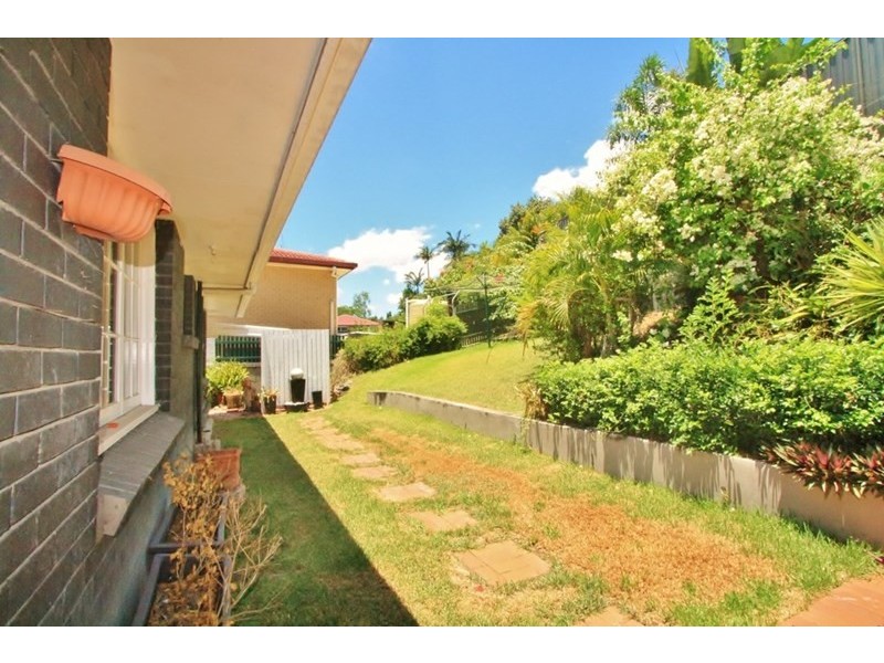 16 Isabella Street, Tarragindi QLD 4121