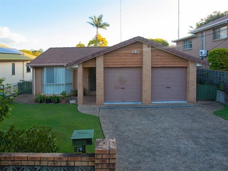 29 Justin Street, Holland Park West QLD 4121