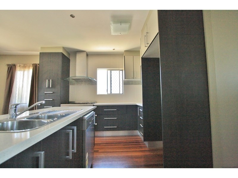 109 The Promenade, Camp Hill QLD 4152