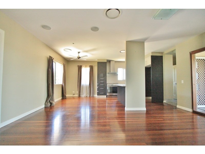 109 The Promenade, Camp Hill QLD 4152