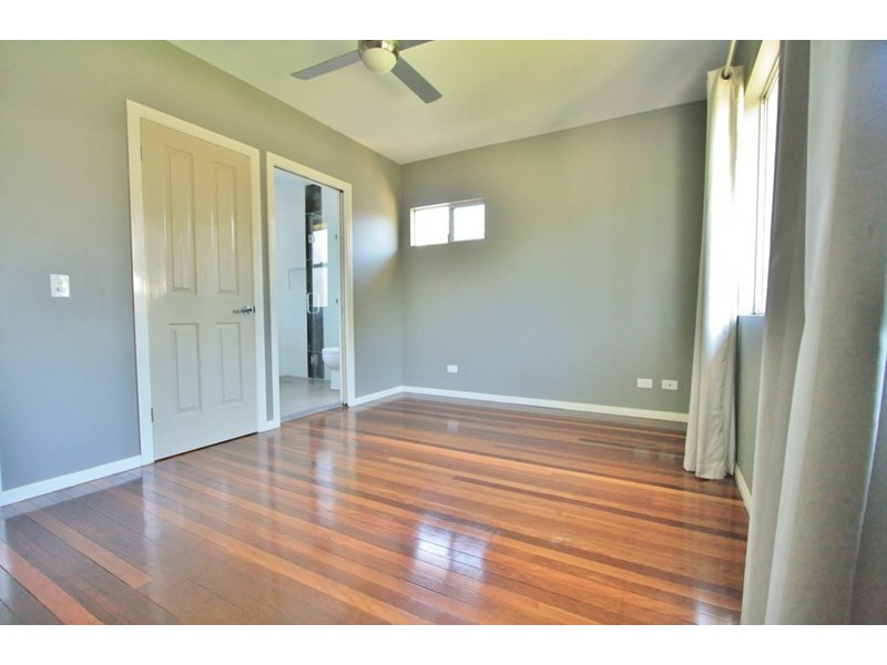 109 The Promenade, Camp Hill QLD 4152