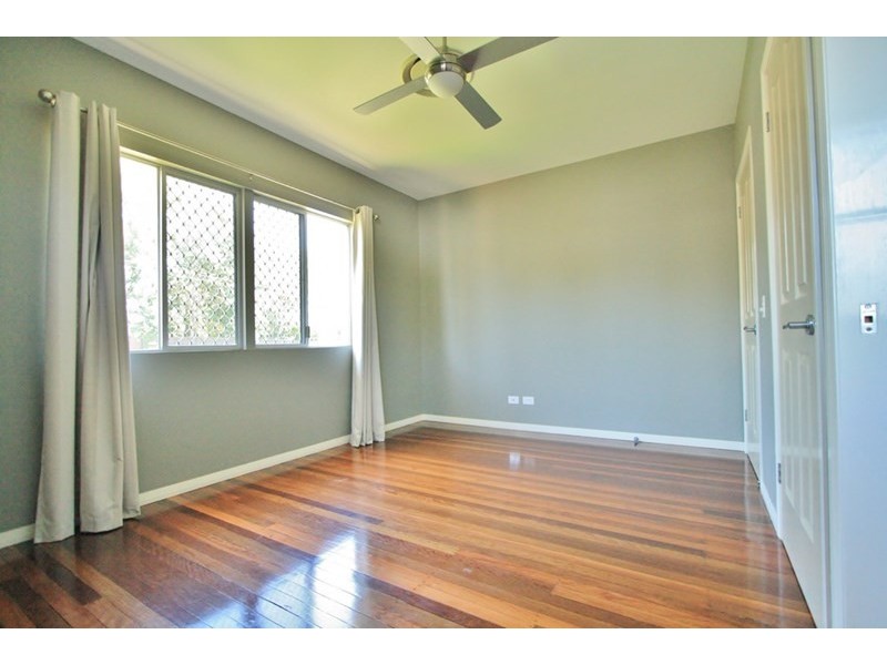 109 The Promenade, Camp Hill QLD 4152