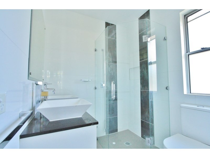 109 The Promenade, Camp Hill QLD 4152