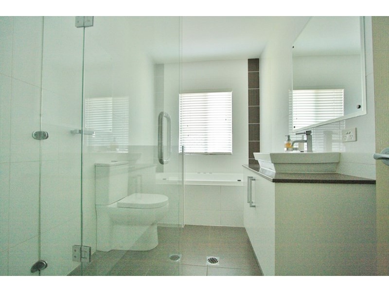 109 The Promenade, Camp Hill QLD 4152