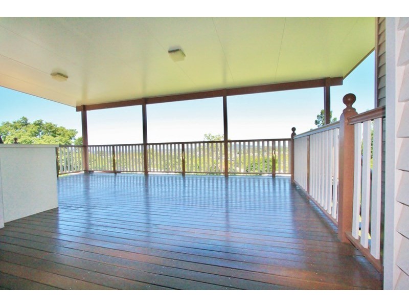 109 The Promenade, Camp Hill QLD 4152