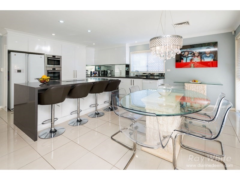 70 Nardie Street, Eight Mile Plains QLD 4113