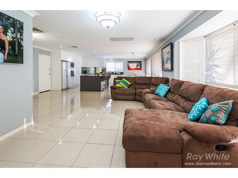 70 Nardie Street, Eight Mile Plains QLD 4113