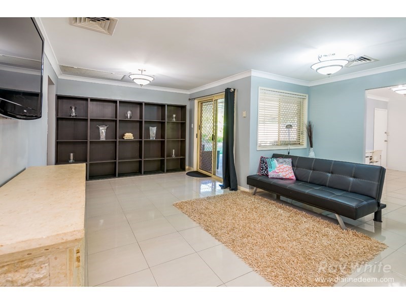 70 Nardie Street, Eight Mile Plains QLD 4113