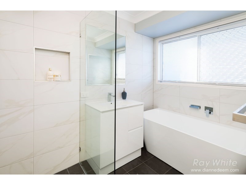 70 Nardie Street, Eight Mile Plains QLD 4113