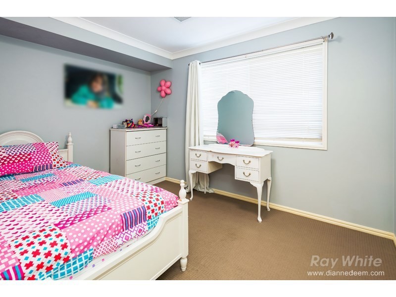 70 Nardie Street, Eight Mile Plains QLD 4113
