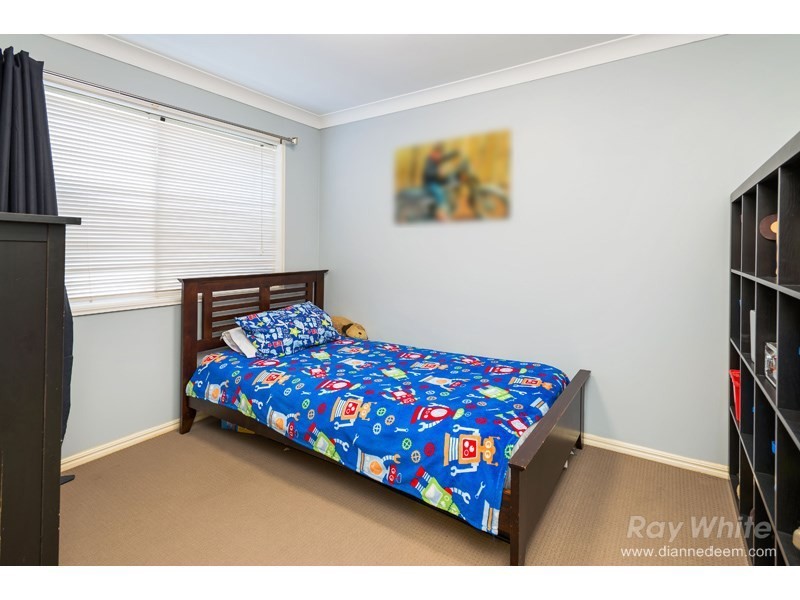 70 Nardie Street, Eight Mile Plains QLD 4113