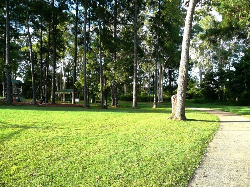 70 Nardie Street, Eight Mile Plains QLD 4113