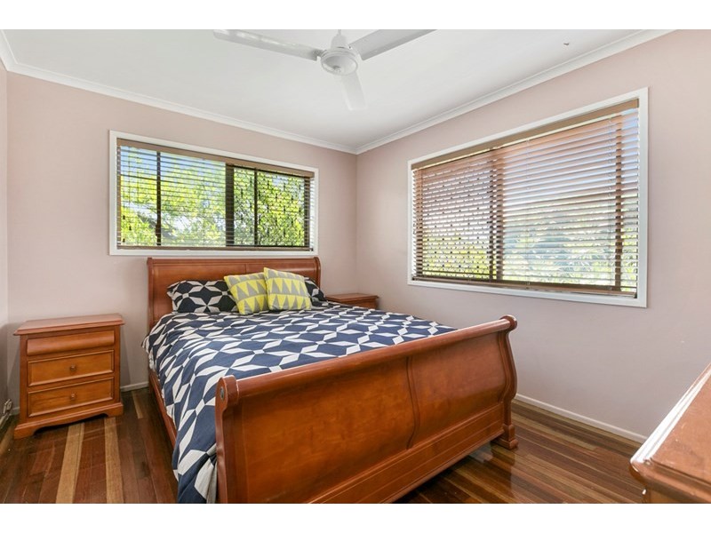 37 Cummin Street, Wishart QLD 4122