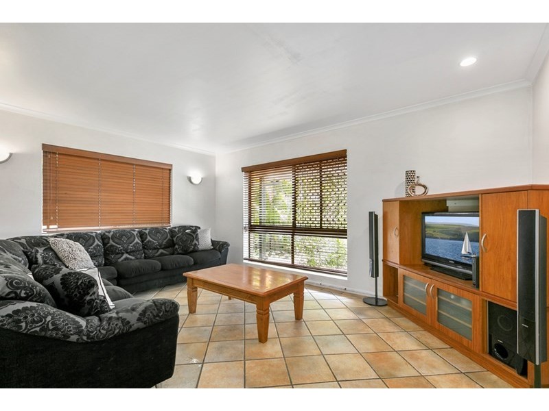 37 Cummin Street, Wishart QLD 4122