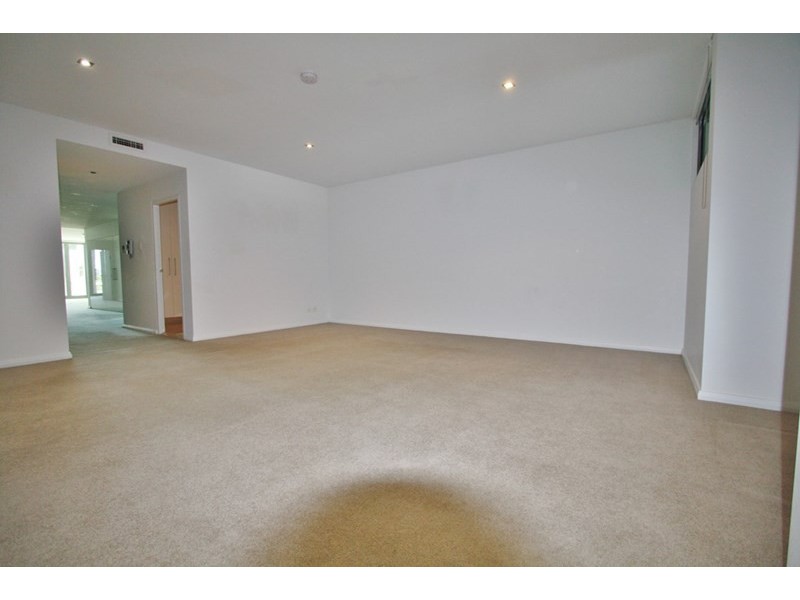 Unit 109/22 Ben Lexcen Drive, Robina QLD 4226