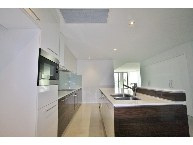 Unit 109/22 Ben Lexcen Drive, Robina QLD 4226