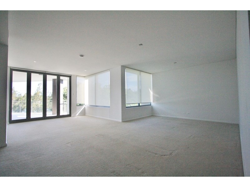 Unit 109/22 Ben Lexcen Drive, Robina QLD 4226