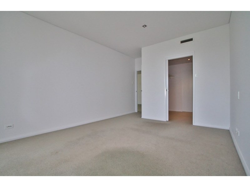 Unit 109/22 Ben Lexcen Drive, Robina QLD 4226