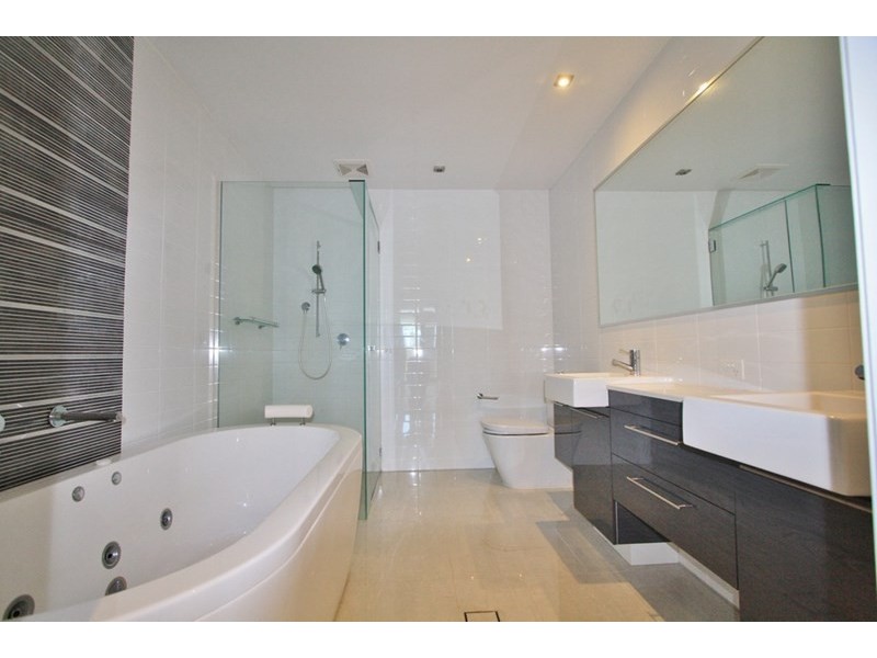 Unit 109/22 Ben Lexcen Drive, Robina QLD 4226