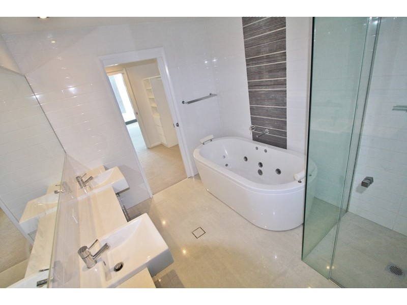 Unit 109/22 Ben Lexcen Drive, Robina QLD 4226