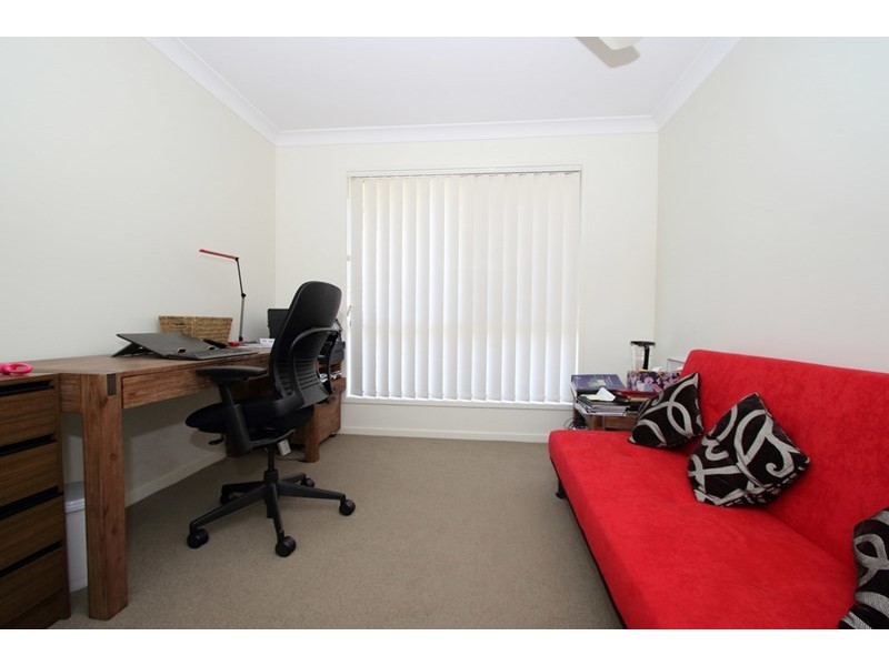 15 Surwold Way, Loganlea QLD 4131