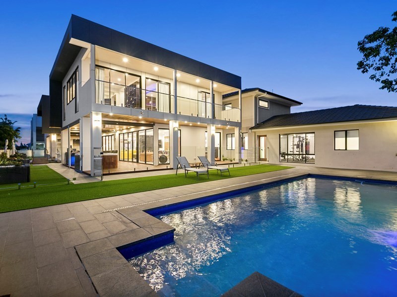 9 Parnassus Street, Robertson QLD 4109