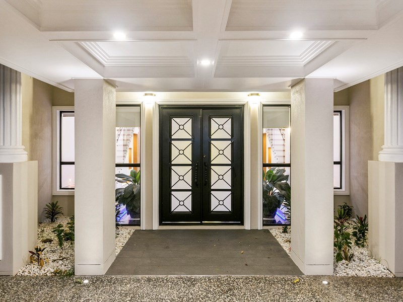 9 Parnassus Street, Robertson QLD 4109