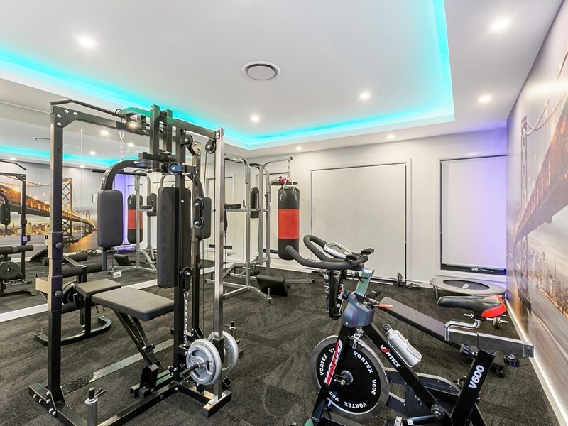 9 Parnassus Street, Robertson QLD 4109