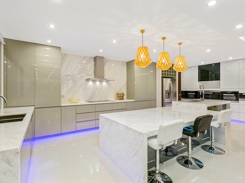 9 Parnassus Street, Robertson QLD 4109