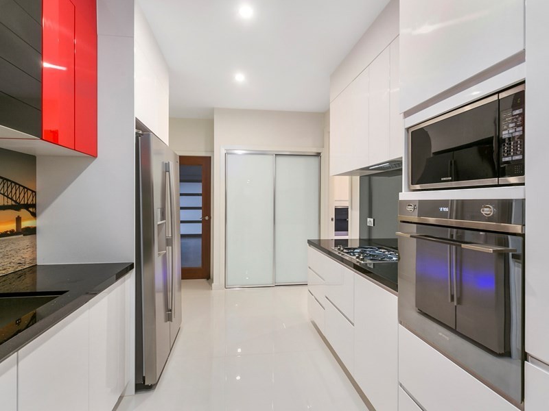 9 Parnassus Street, Robertson QLD 4109