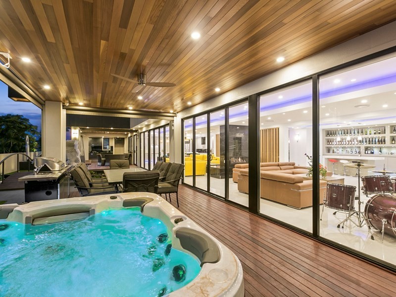 9 Parnassus Street, Robertson QLD 4109