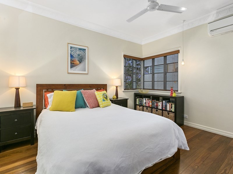 64 Hawkwood Street, Mount Gravatt East QLD 4122