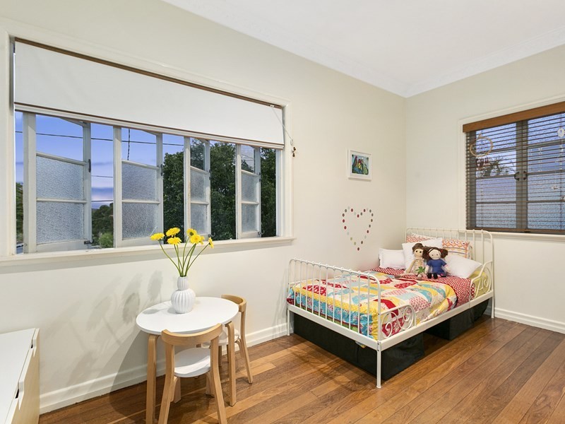 64 Hawkwood Street, Mount Gravatt East QLD 4122