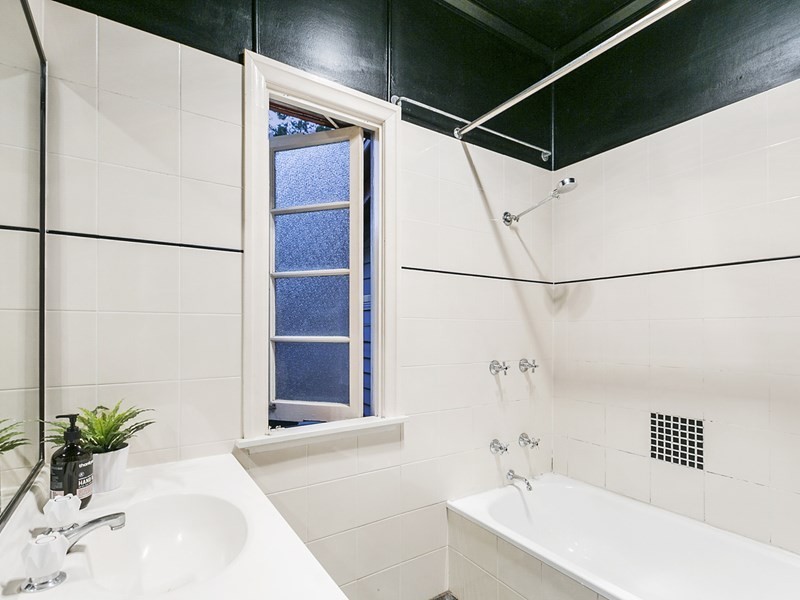 64 Hawkwood Street, Mount Gravatt East QLD 4122