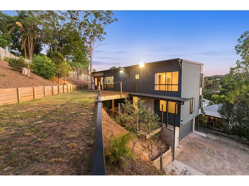 59 Roseglen Street, Greenslopes QLD 4120