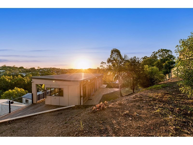 59 Roseglen Street, Greenslopes QLD 4120