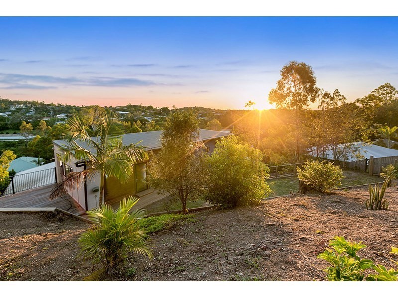 59 Roseglen Street, Greenslopes QLD 4120