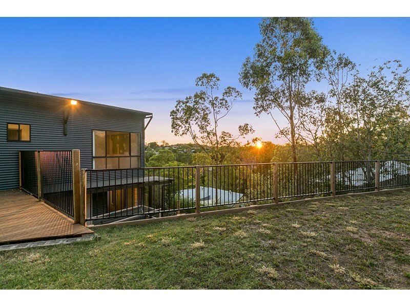 59 Roseglen Street, Greenslopes QLD 4120