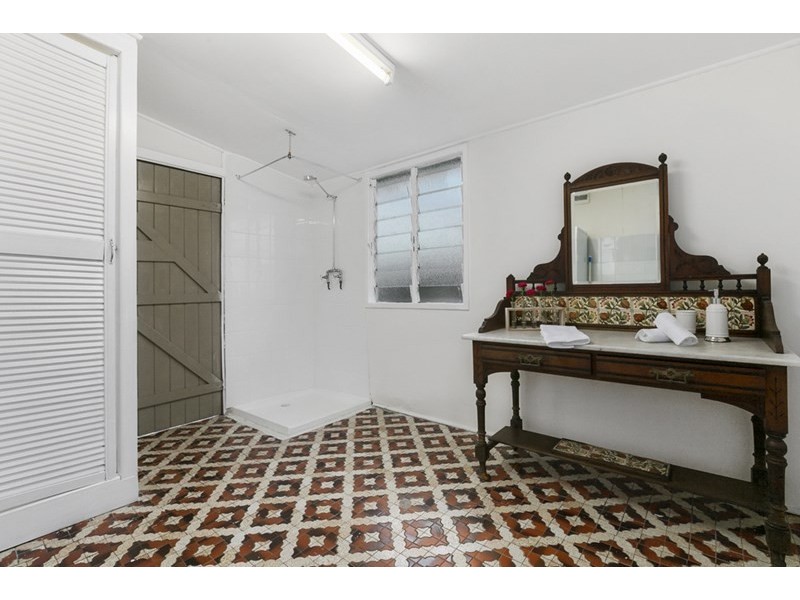 33 Ure Street, Hendra QLD 4011