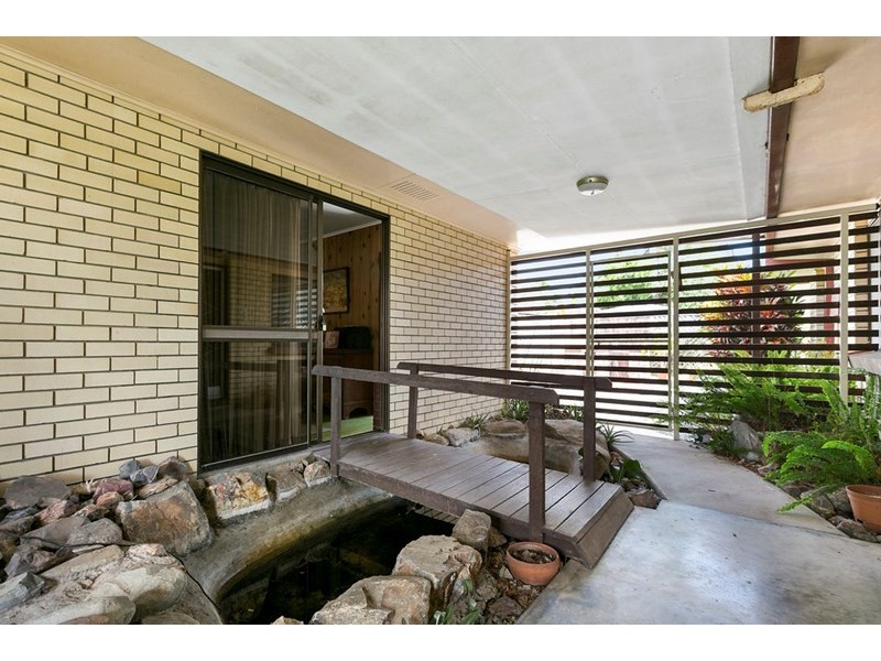 6 Cranston Street, Wynnum West QLD 4178