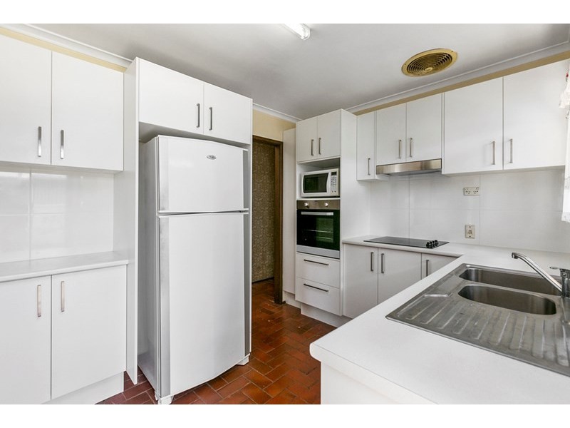 6 Cranston Street, Wynnum West QLD 4178