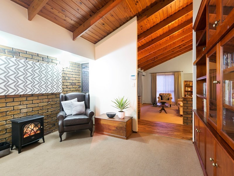 18 Laglan Street, Carindale QLD 4152