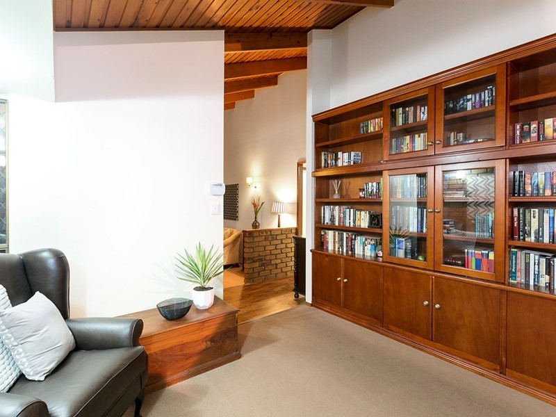 18 Laglan Street, Carindale QLD 4152