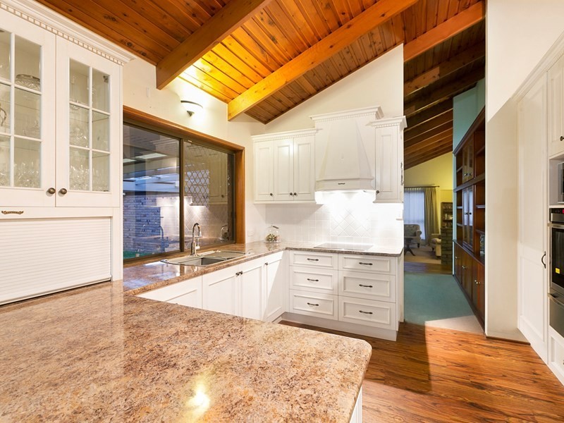 18 Laglan Street, Carindale QLD 4152