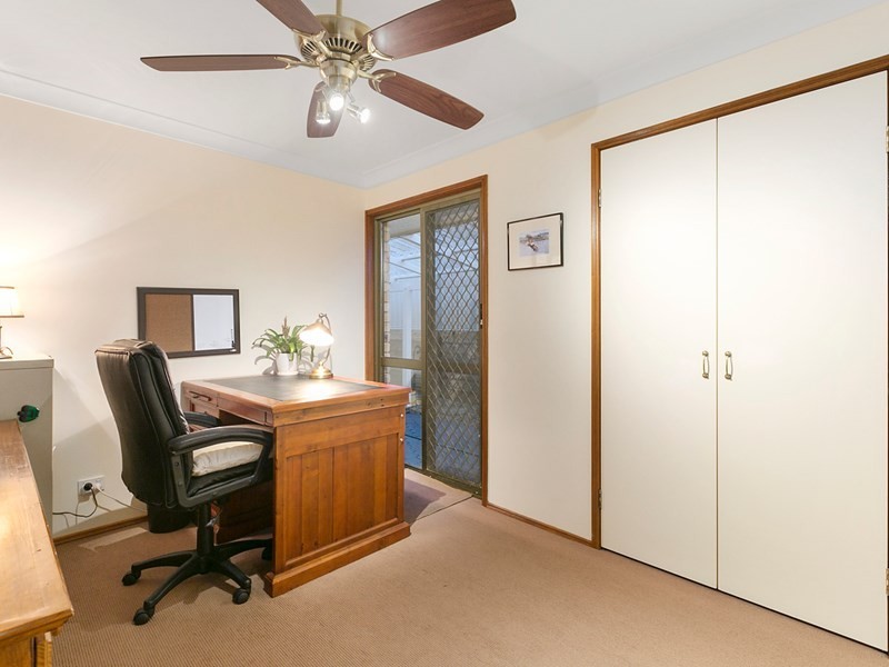 18 Laglan Street, Carindale QLD 4152