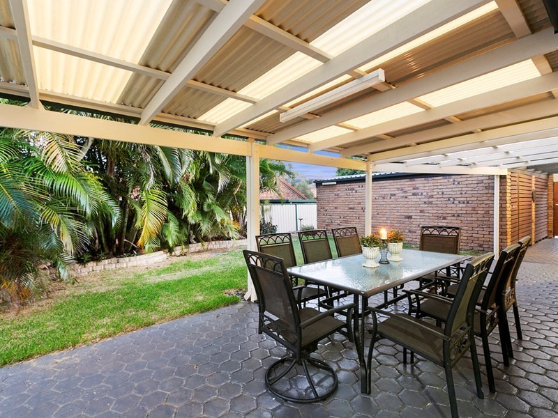 18 Laglan Street, Carindale QLD 4152