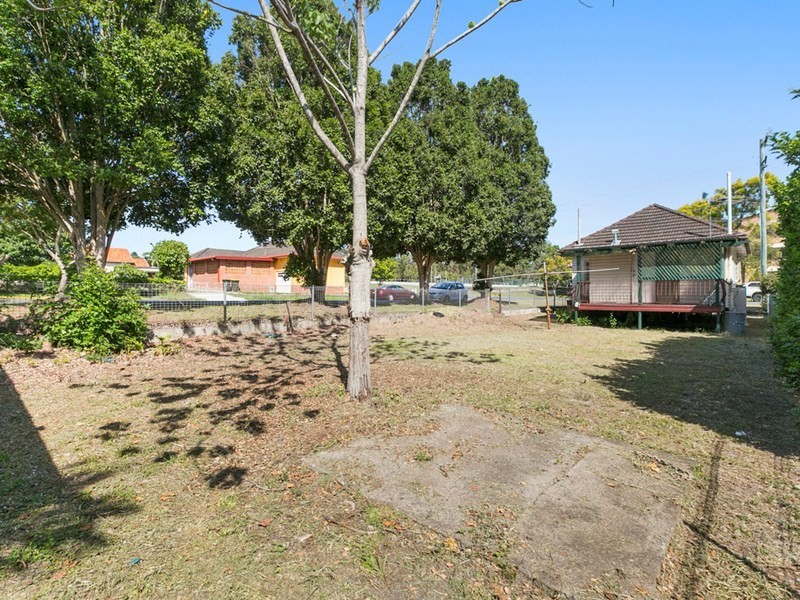 74 Harold Street, Holland Park QLD 4121