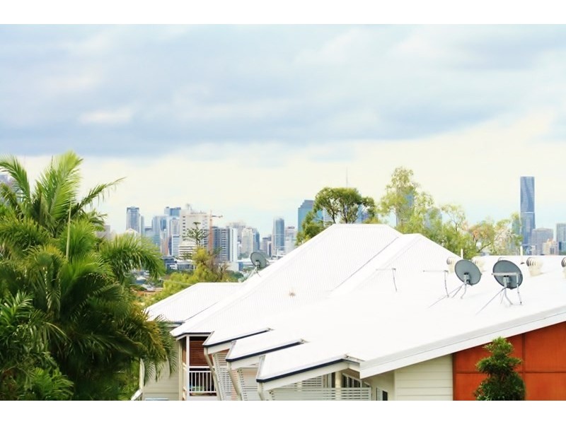18 Chatsworth Road, Greenslopes QLD 4120